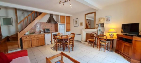 Petite maison de village au cœur du village